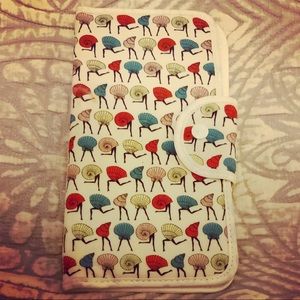 Rare vintage print Paul&Joe snap travel wallet 🐚